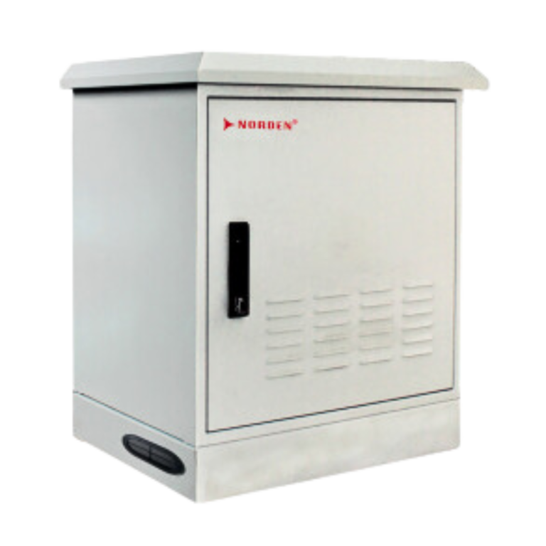 2kVA Online Transformer-less Outdoor UPS With 8pcs Of 18Ah Battery